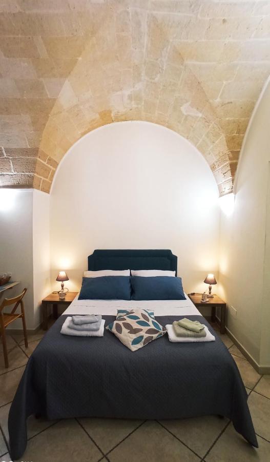 Palazzo Saraceno Apartment-Taras Tarente Extérieur photo